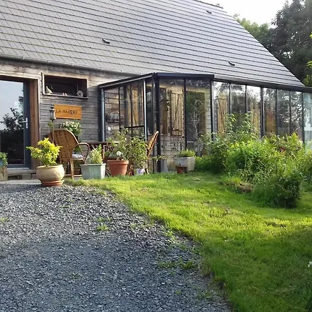 La Martre Bed & Breakfast 3*